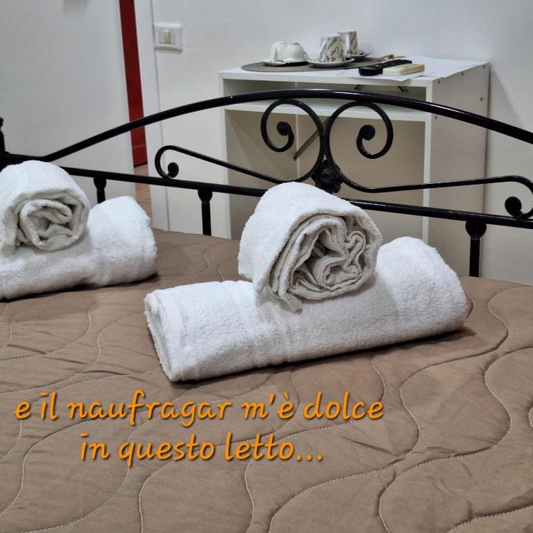 Double Room with Private Bathroom room - Image 2