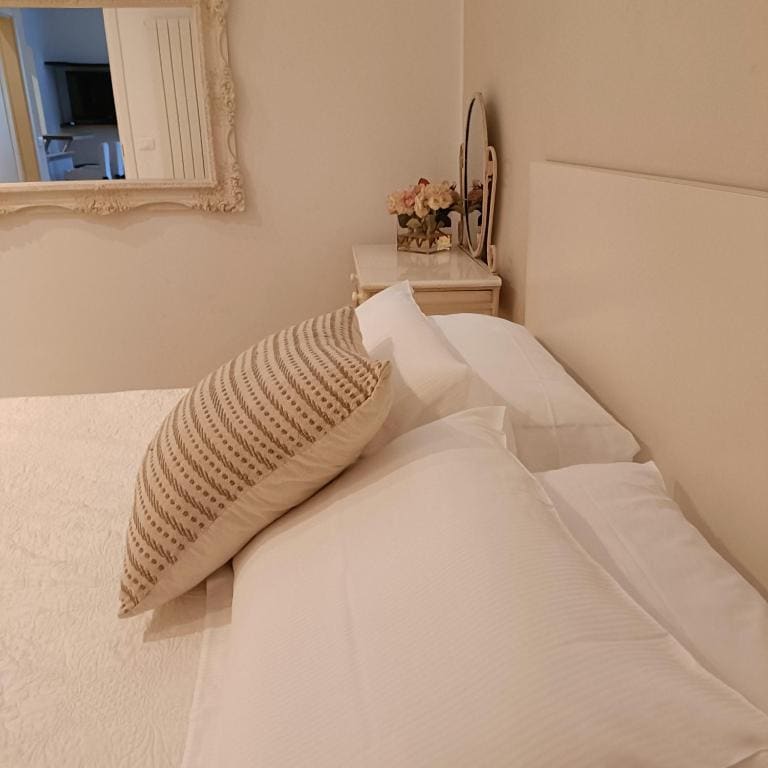 Standard Apartment room - Image 2