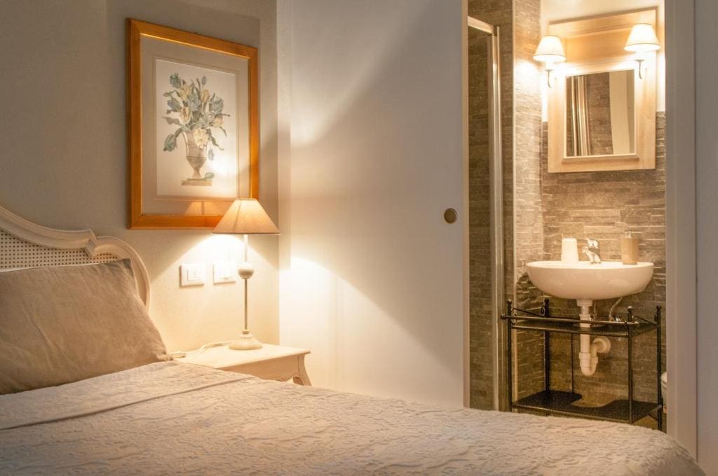 Superior Double Room room - Image 2