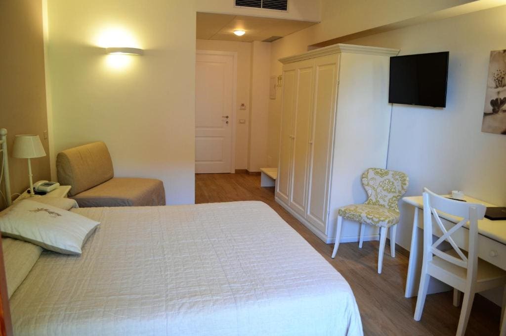 Superior Double Room room - Image 1