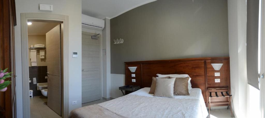 Double or Twin Room with Balcony room - Image 1