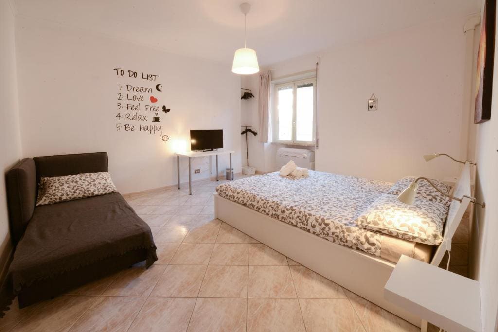 Two-Bedroom House room - Image 2