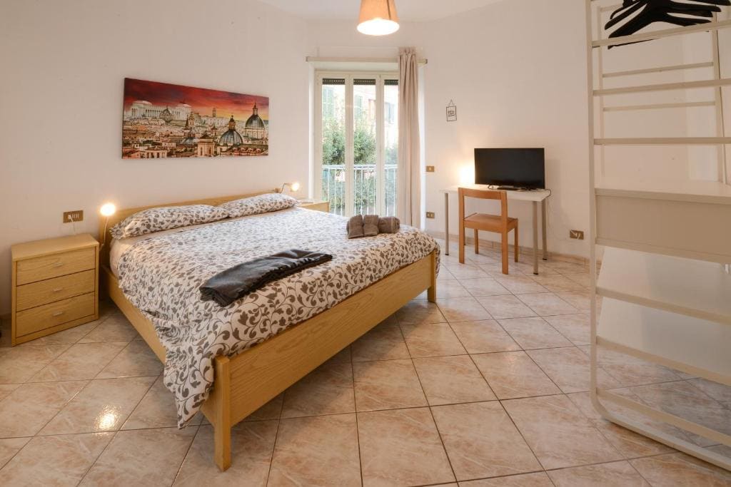 Two-Bedroom House room - Image 1