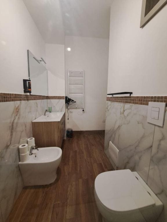 Large Double Room room - Image 2