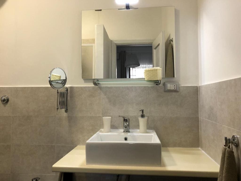 Standard Triple Room room - Image 3