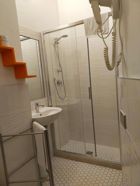 Quadruple Room room - Image 2