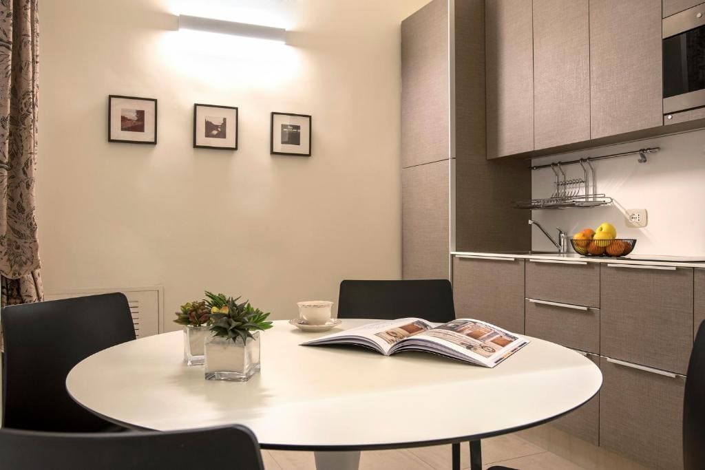 Apartment - Ground Floor room - Image 3