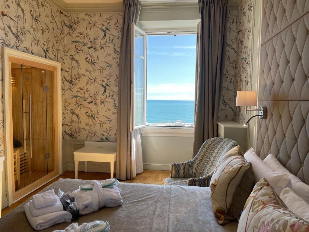Junior Suite with Sauna room - Image 1