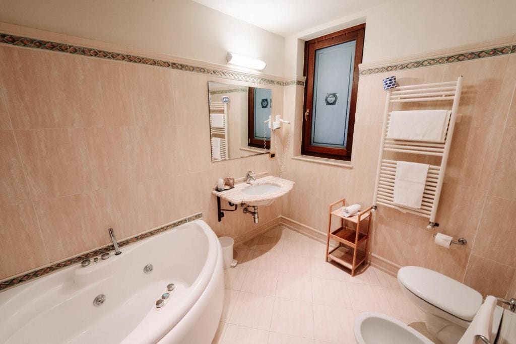 Suite room - Image 2