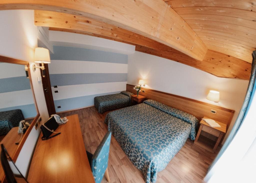 Superior Double Room room - Image 3