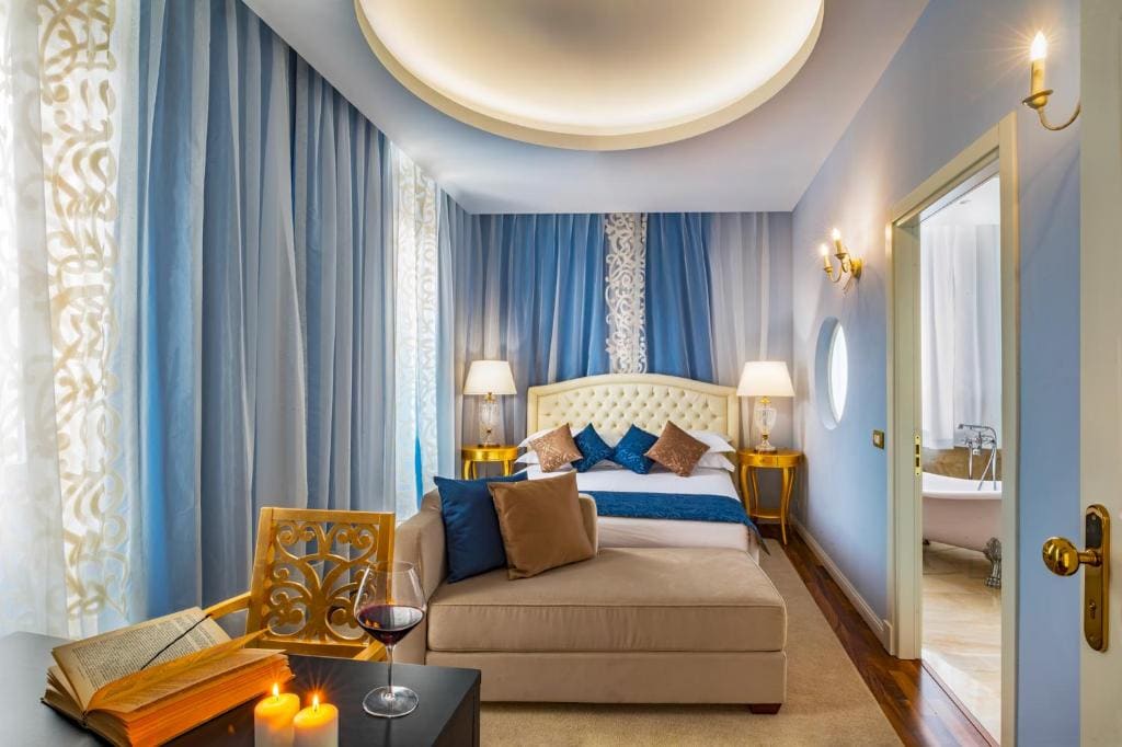 Junior Suite with Spa Access room - Image 3