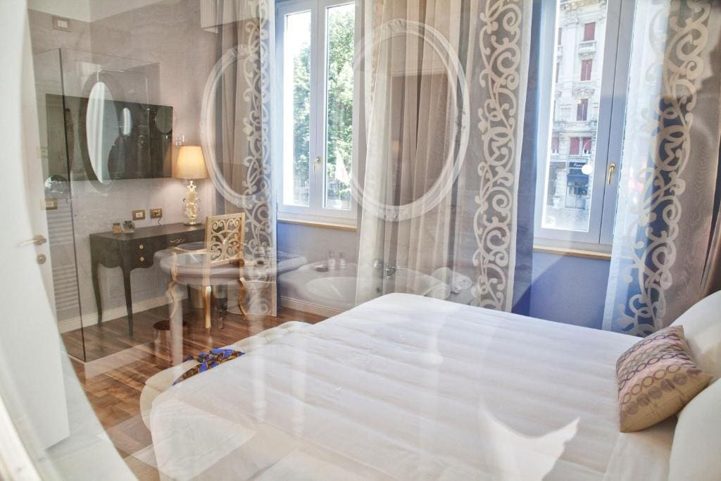 Junior Suite with Spa Access room - Image 2