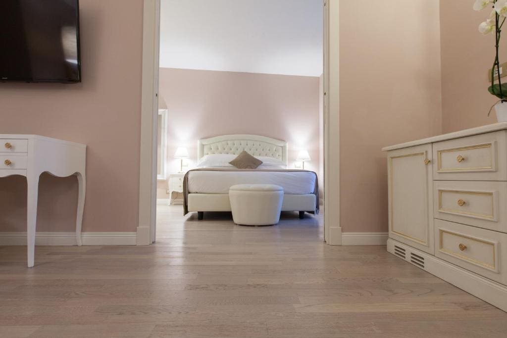 Suite room - Image 2