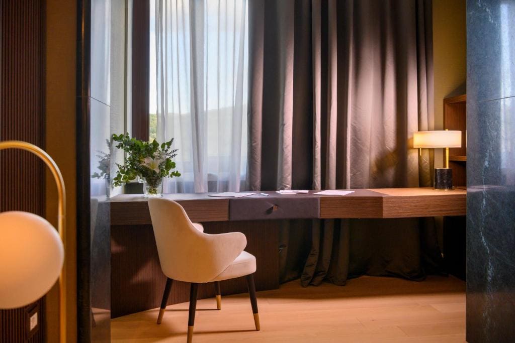 Suite room - Image 2