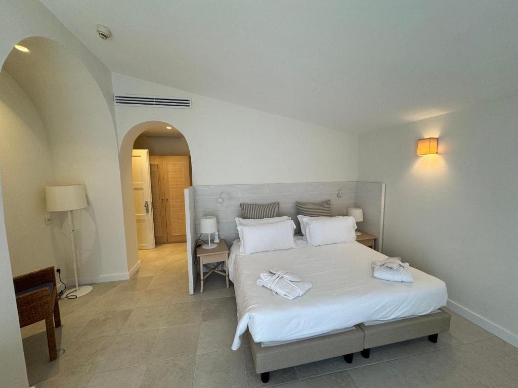 Double or Twin Room with Garden View - Annex room - Image 3