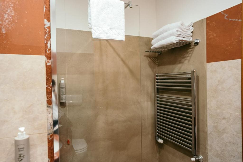 Standard Triple Room room - Image 3