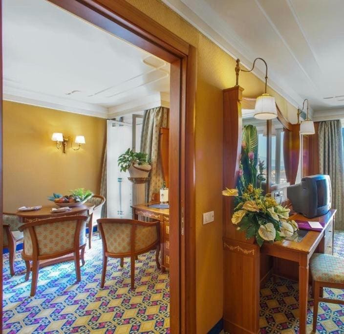 Suite with Mountain View room - Image 1