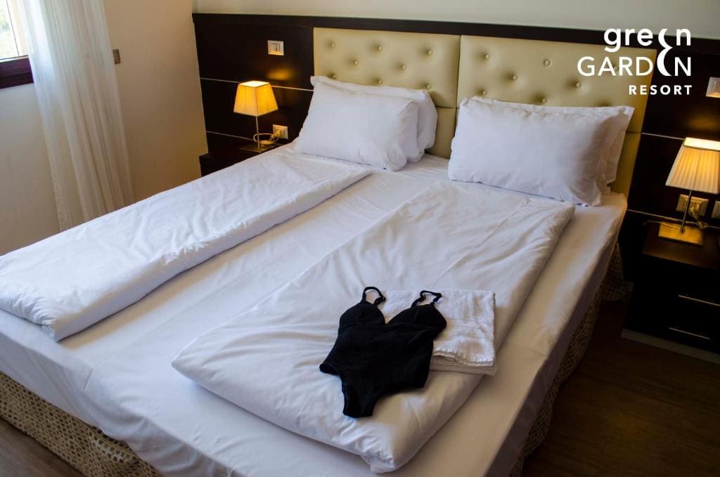 Superior Triple Room room - Image 3