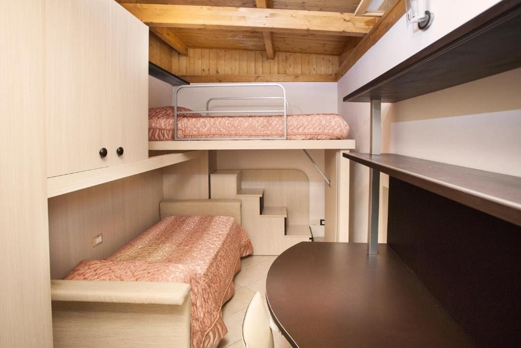 Deluxe Suite room - Image 2