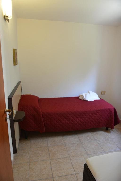 Superior Bungalow room - Image 1