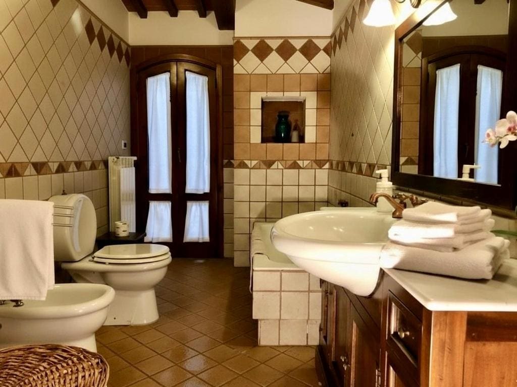 Double Room with Private External Bathroom room - Image 2