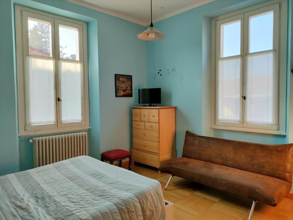 Deluxe Queen Room room - Image 3