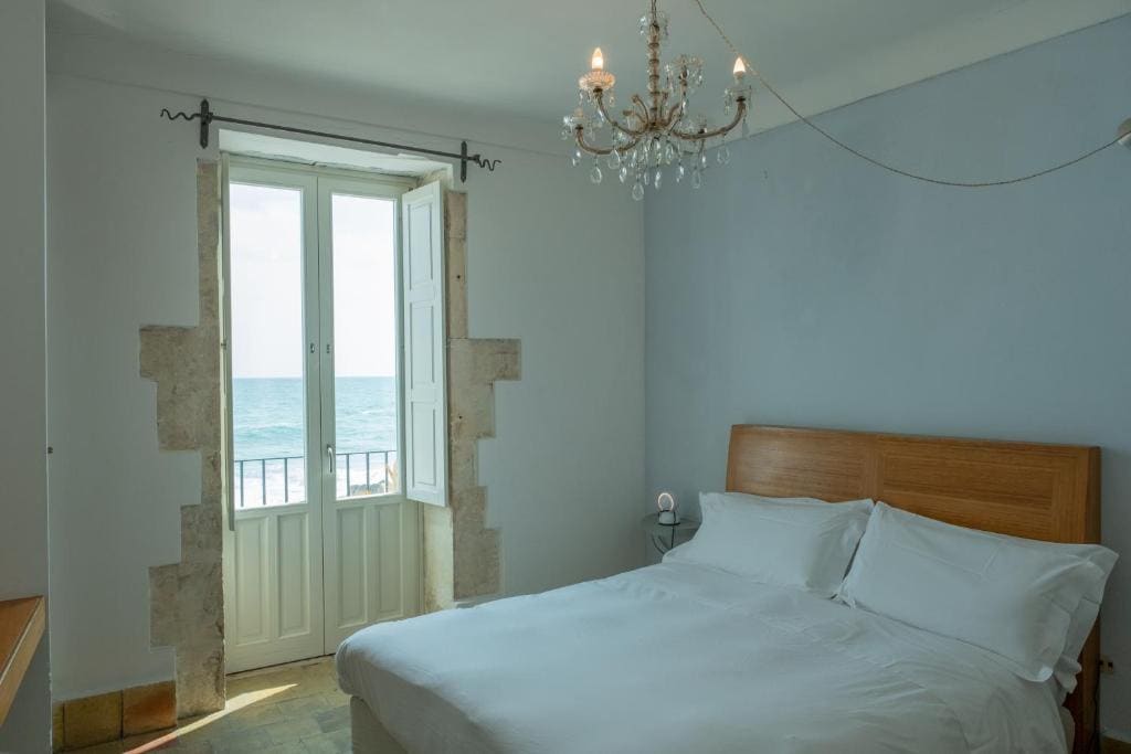 Double Room with Sea View room - Image 3