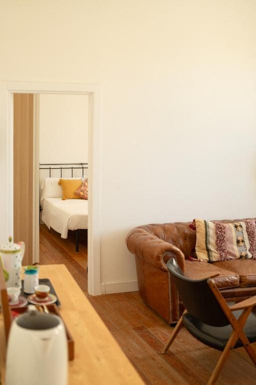 One-Bedroom Apartment room - Image 1