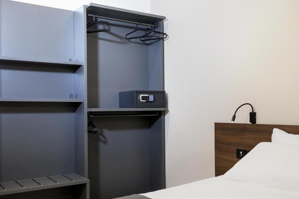 Double or Twin Room room - Image 3