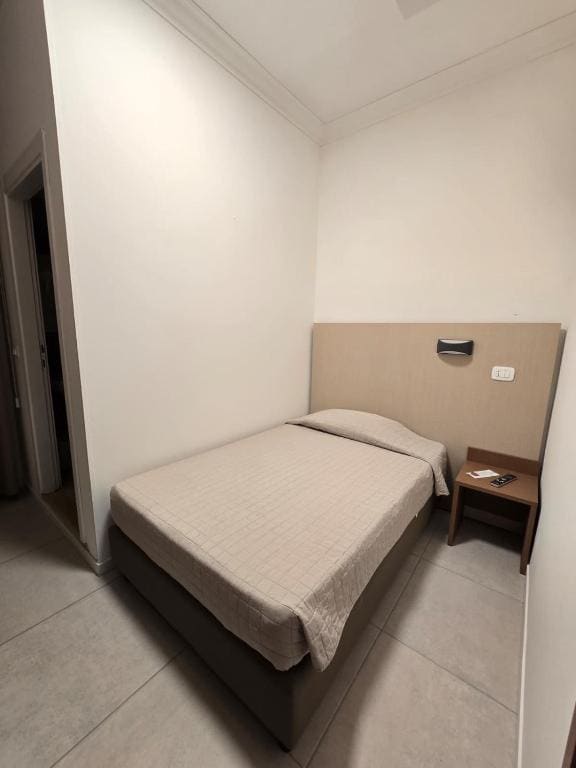 Economy Single Room room - Image 3