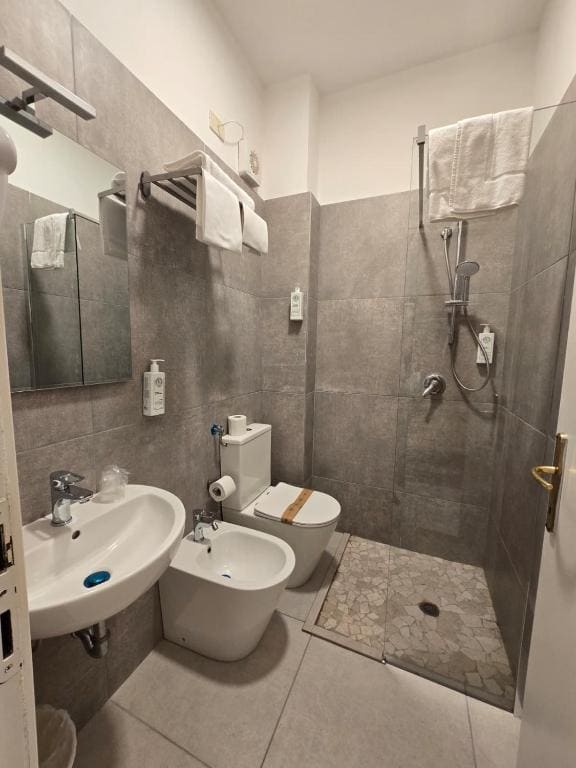 Economy Single Room room - Image 2