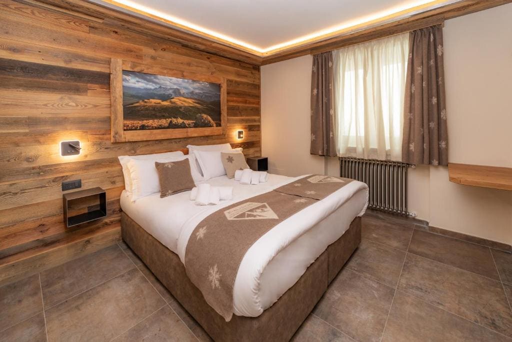 Superior Double or Twin Room room - Image 2