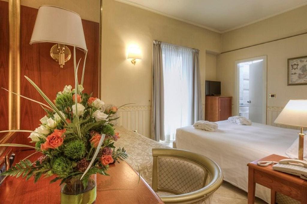 Superior Room with Balcony room - Image 3