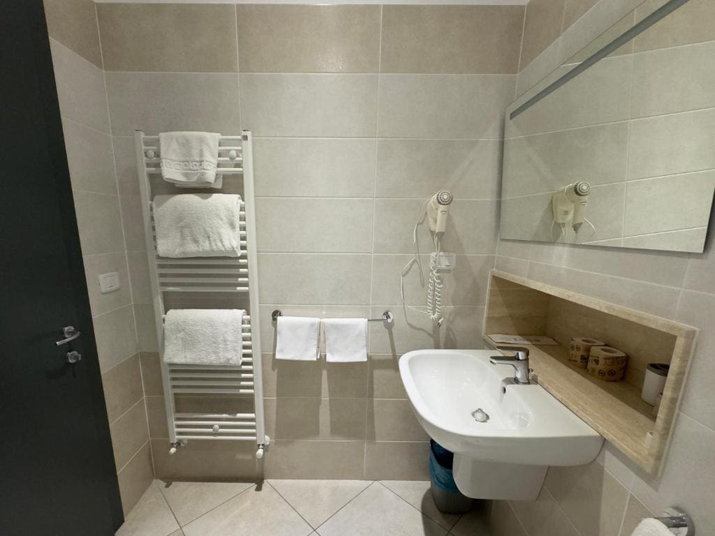 Superior Double Room room - Image 3