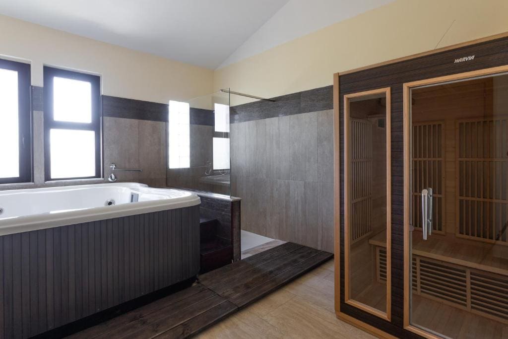 Double Room with Spa Access room - Image 1