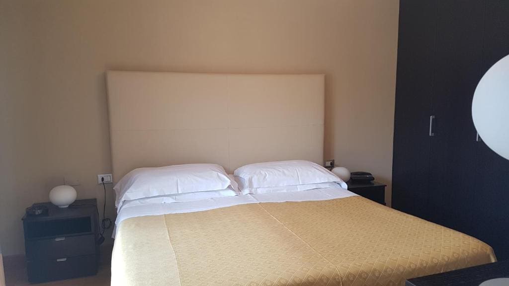 Standard Double Room room - Image 3