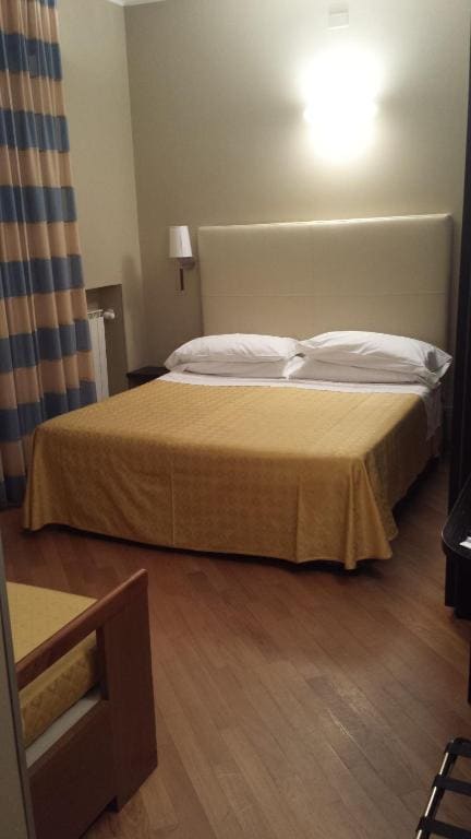 Comfort Triple Room room - Image 3