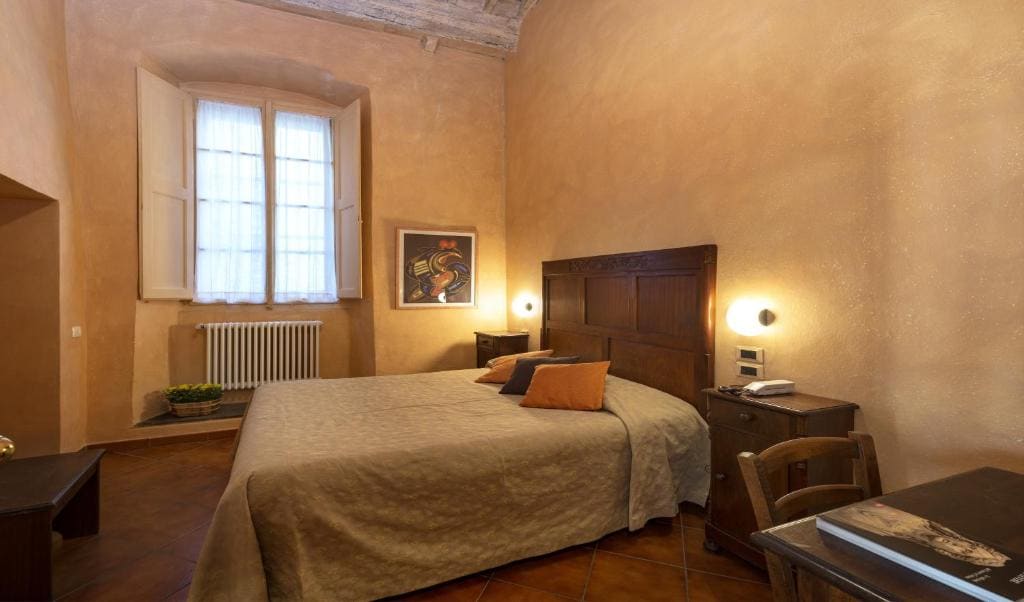 Superior Double or Twin Room room - Image 2