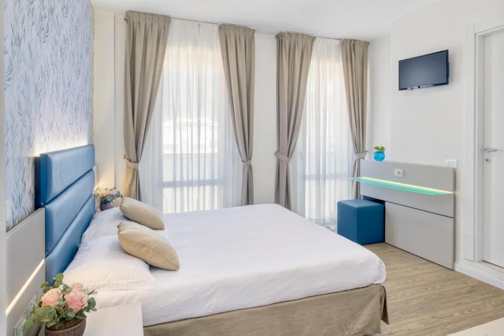 Double or Twin Room room - Image 2