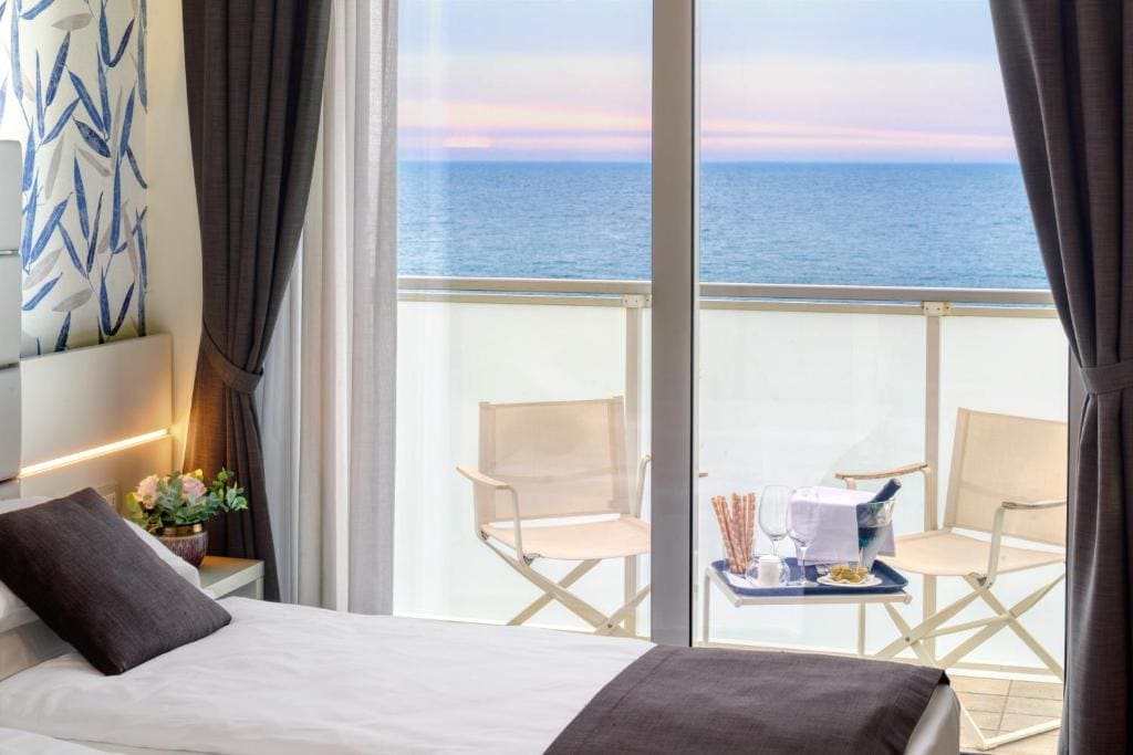 Superior Double or Twin Room with Sea View room - Image 1