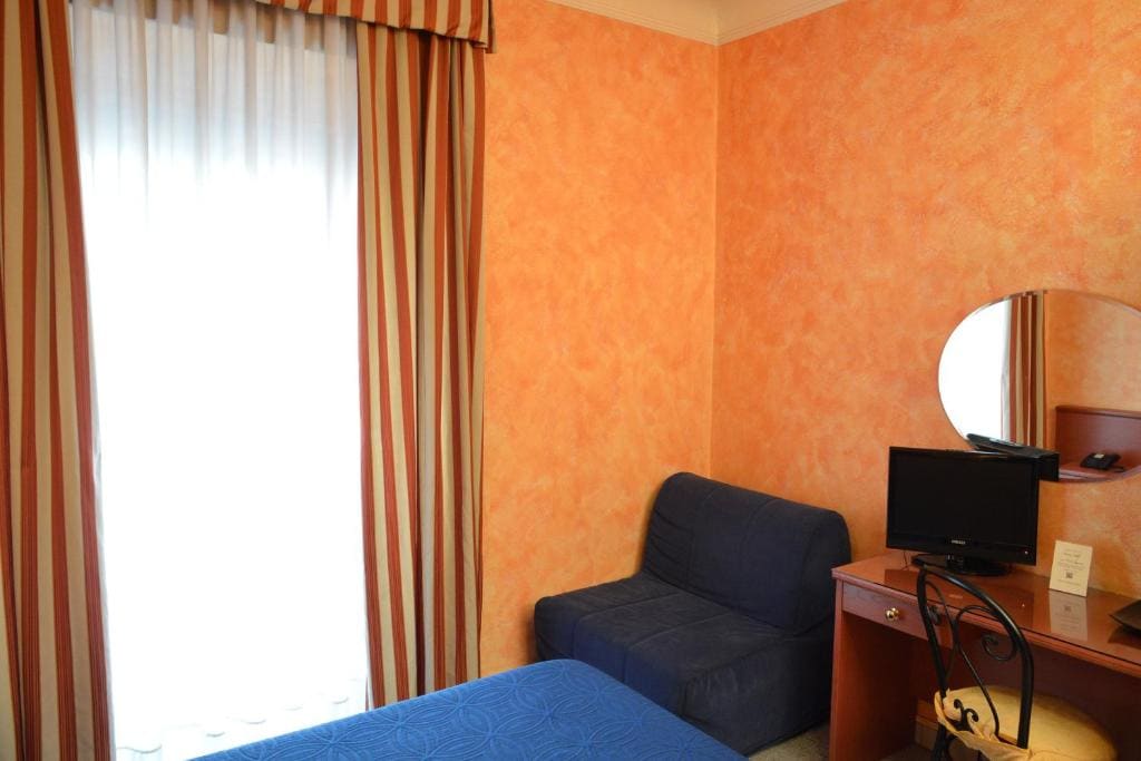 Double Room room - Image 3