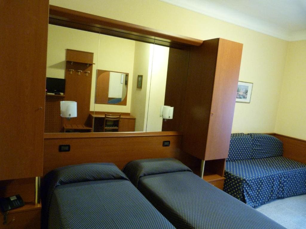 Twin Room room - Image 2