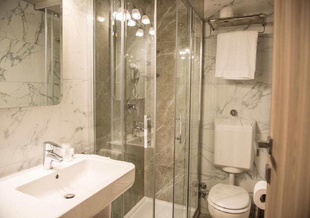 Superior Double Room room - Image 2
