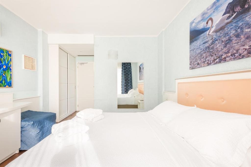 Comfort Double or Twin Room room - Image 2
