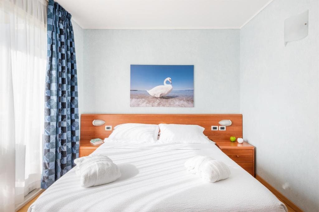 Standard Double or Twin Room room - Image 1
