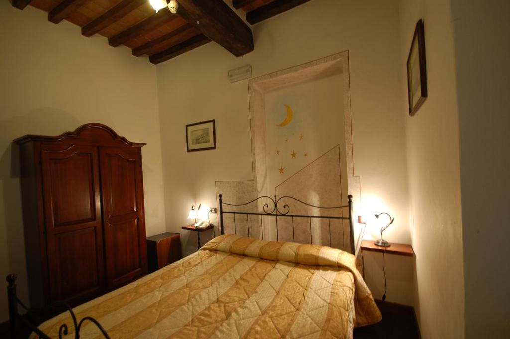 Standard Double Room room - Image 2