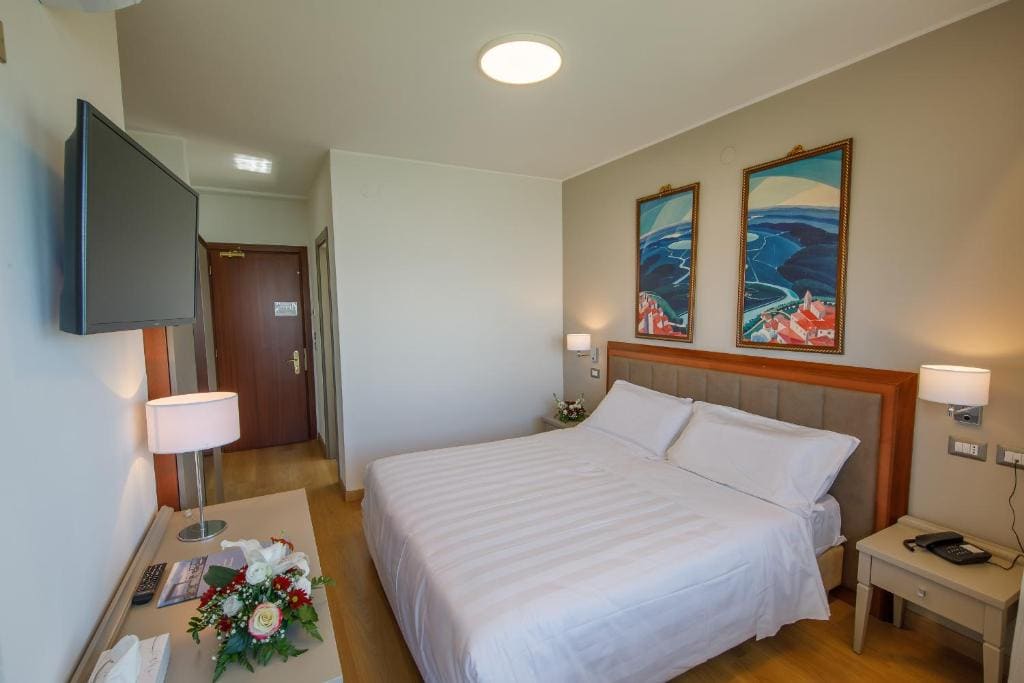 Economy Double Room room - Image 1