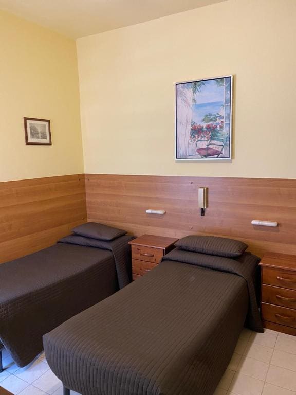 Twin Room room - Image 1