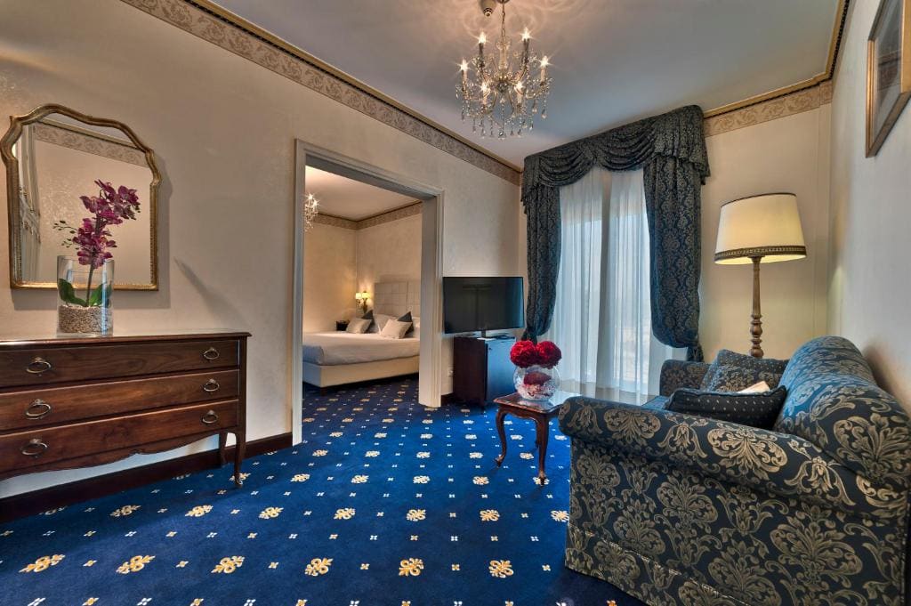 Senior Suite room - Image 1