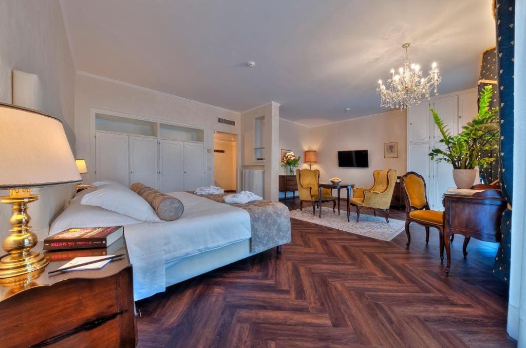 Executive Junior Suite room - Image 2